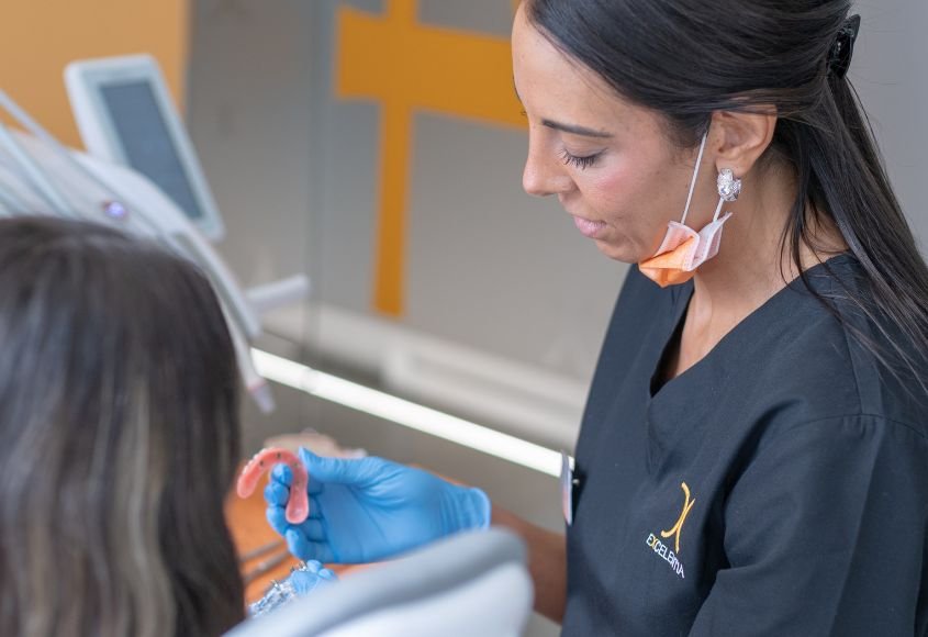 protesis-removible-sobre-4-implantes-en-ciudad-lineal